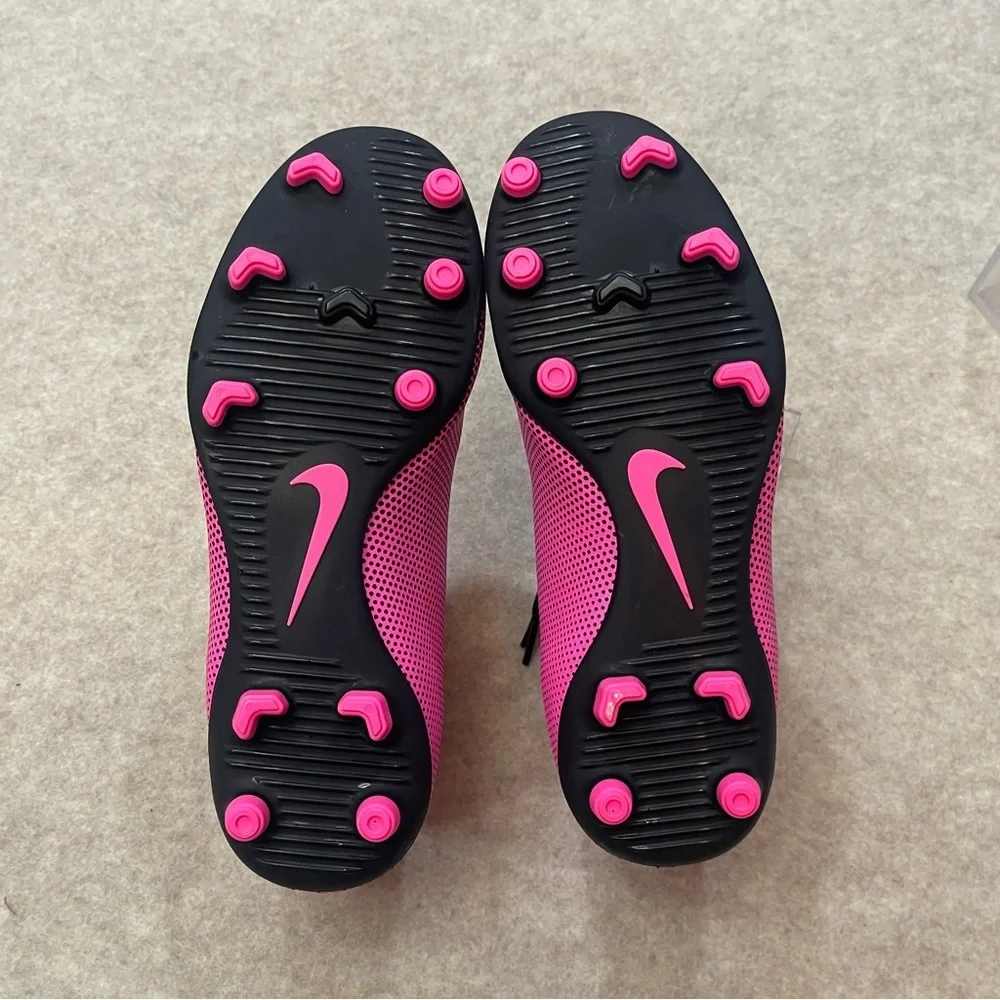 Nike Jr. Bravata II Firm-Ground Hot Pink Black Soccer Cleats Girls size 5.5Y